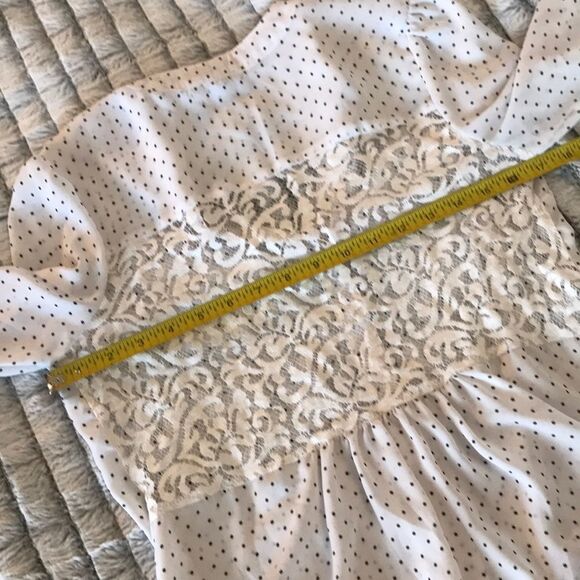 Beautiful black and white candies blouse - Picture 7 of 8